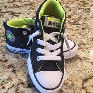 Converse Allstar kid shoes NWOT